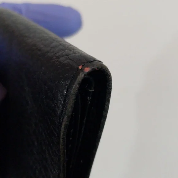 Triomphe de France Black Leather Men Wallet with Gold tone Accent - 4.5" x 3.5" - Picture 7 of 13